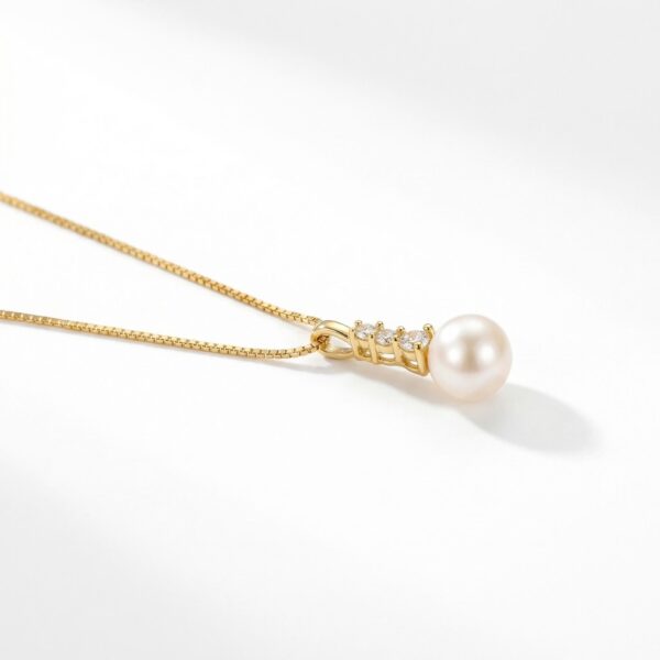 Diamond Pearl Necklace