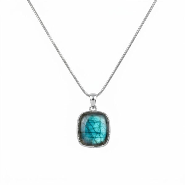 Labradorite Pendant-(LBD-P-44.)